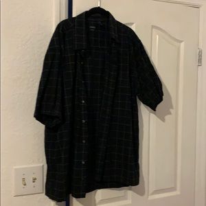 Men’s short sleeve dress shirt